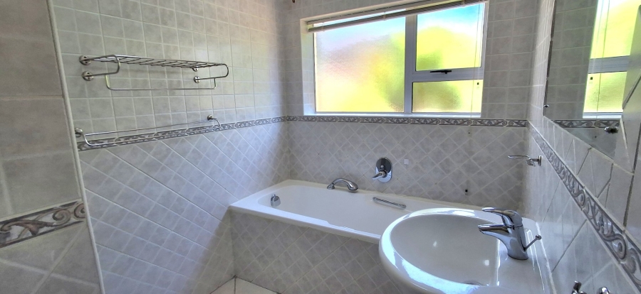 3 Bedroom Property for Sale in Mossel Bay Ext 15 Western Cape